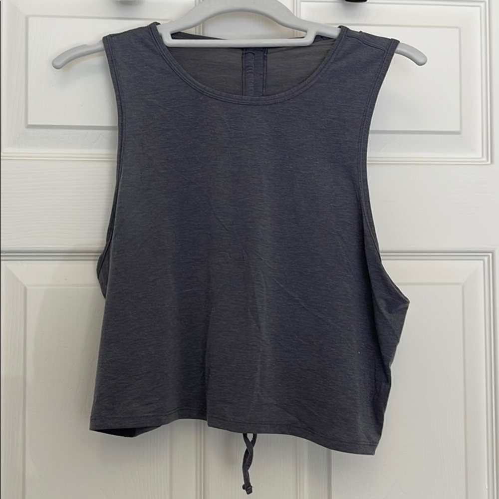 Lululemon crop top